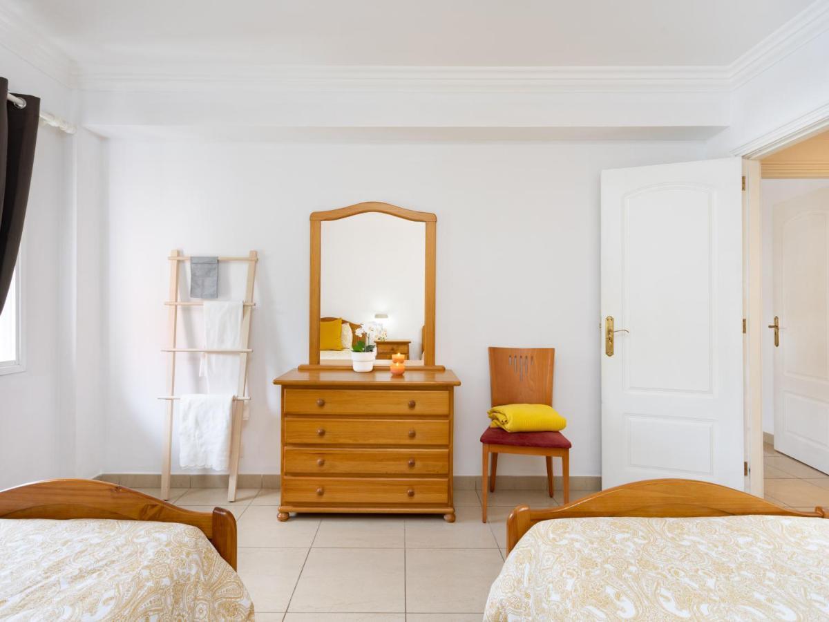 Live Los Cristianos Los Playeros Close To The Beach Arona  Eksteriør billede